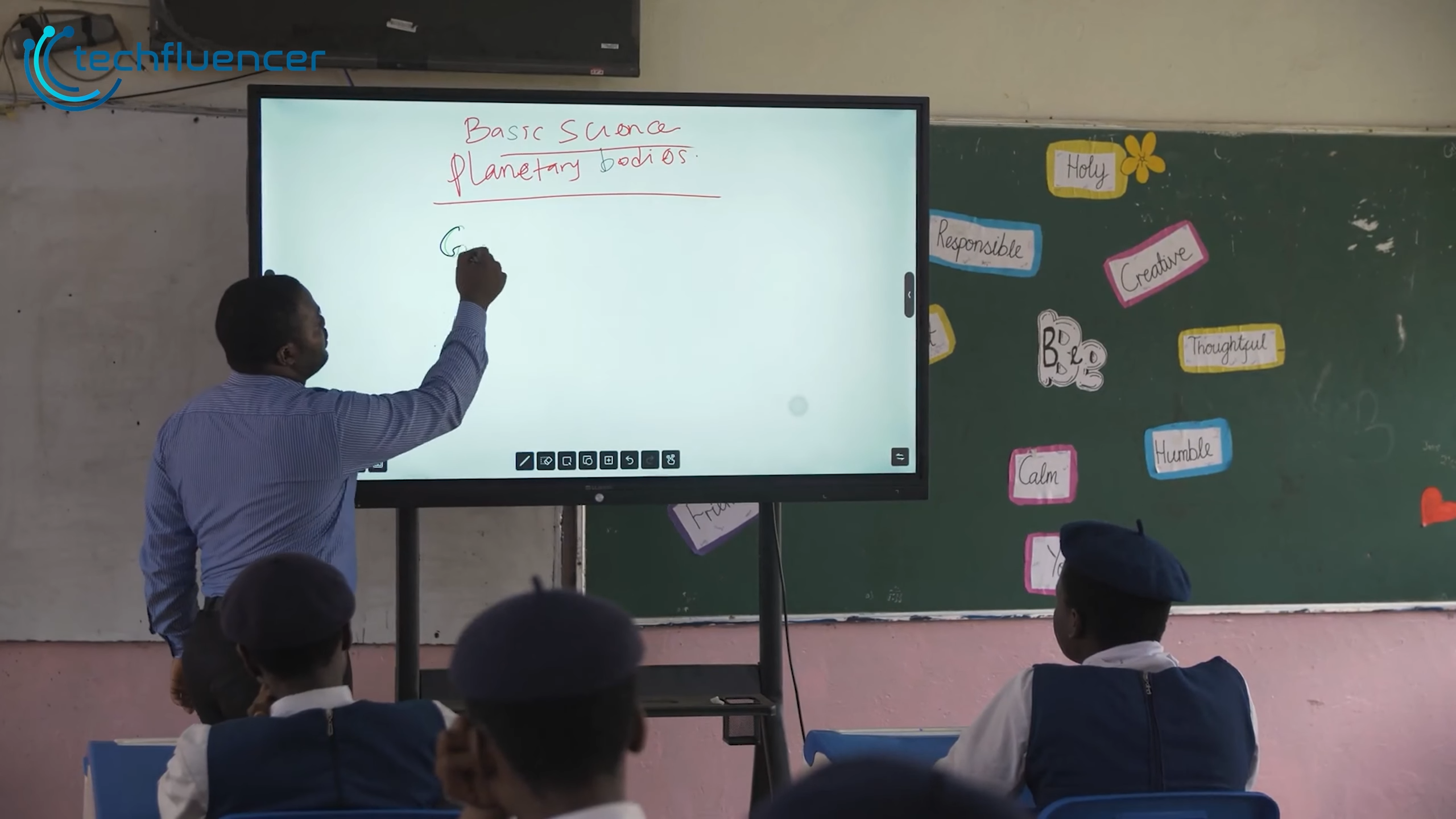 7 Best Interactive Smart Board That You Can Buy