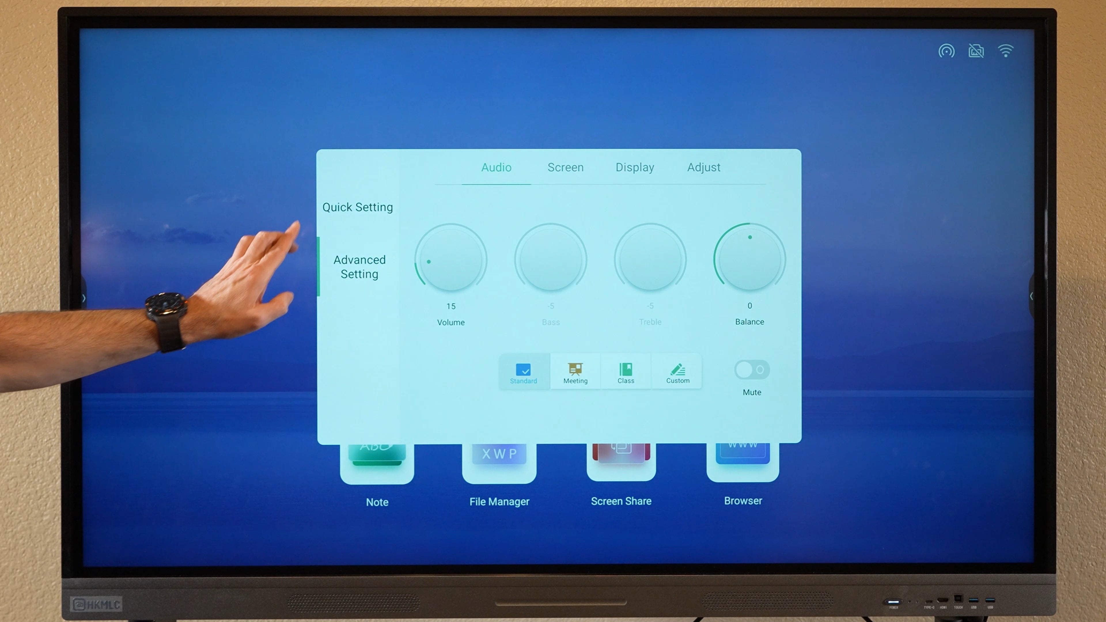 How to Connect Audio Devices to HKMLC Smart Board