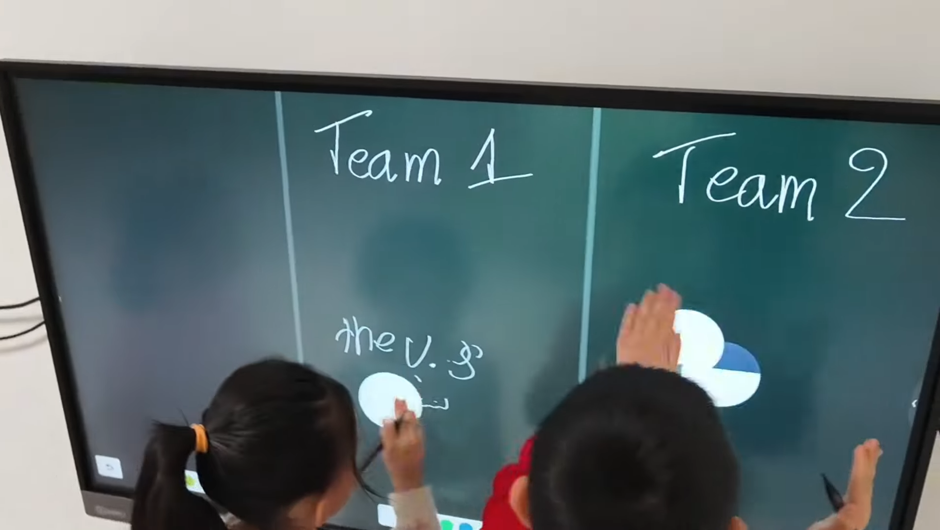 How the HKMLC Smart Board Browser Integrates with Cloud Services for Seamless Collaboration
