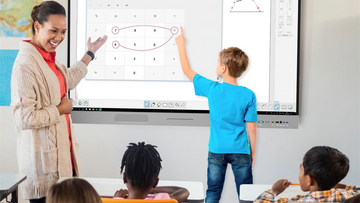 Make Your Presentations More Interactive With the HKMLC Smart Board